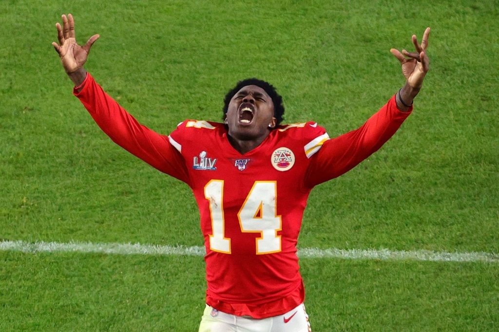 Sammy Watkins takes less to stay with Chiefs