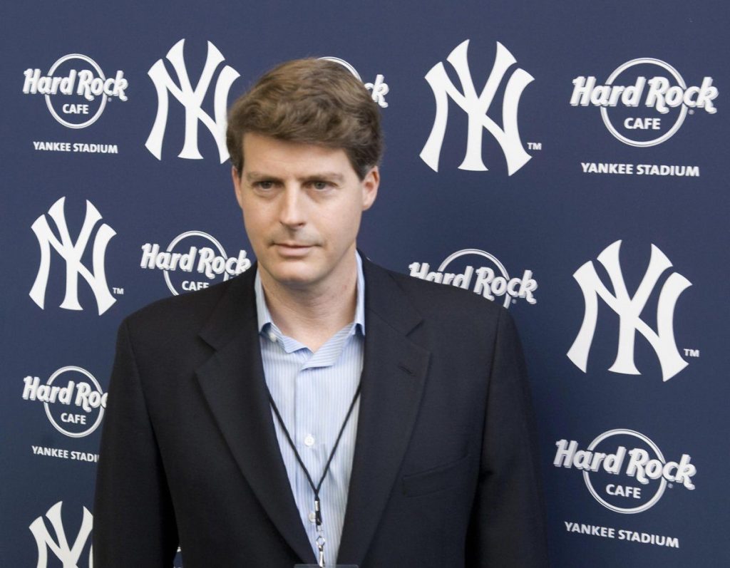 Hal Steinbrenner apologizes to Yankees fans